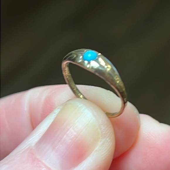 Antique turquoise starburst gold filled or gold shell tiny baby / child ring - Picture 2 of 7